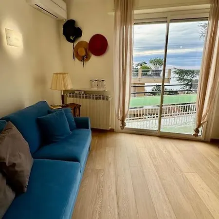 Διαμέρισμα Attico Mare Blu *